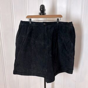 NWT JACQUE & KOKO black suede shorts